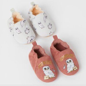 Harry Potter x H&M Two Pack of Baby Girl Soft Slippers Size 4-5 With Bonus Pair